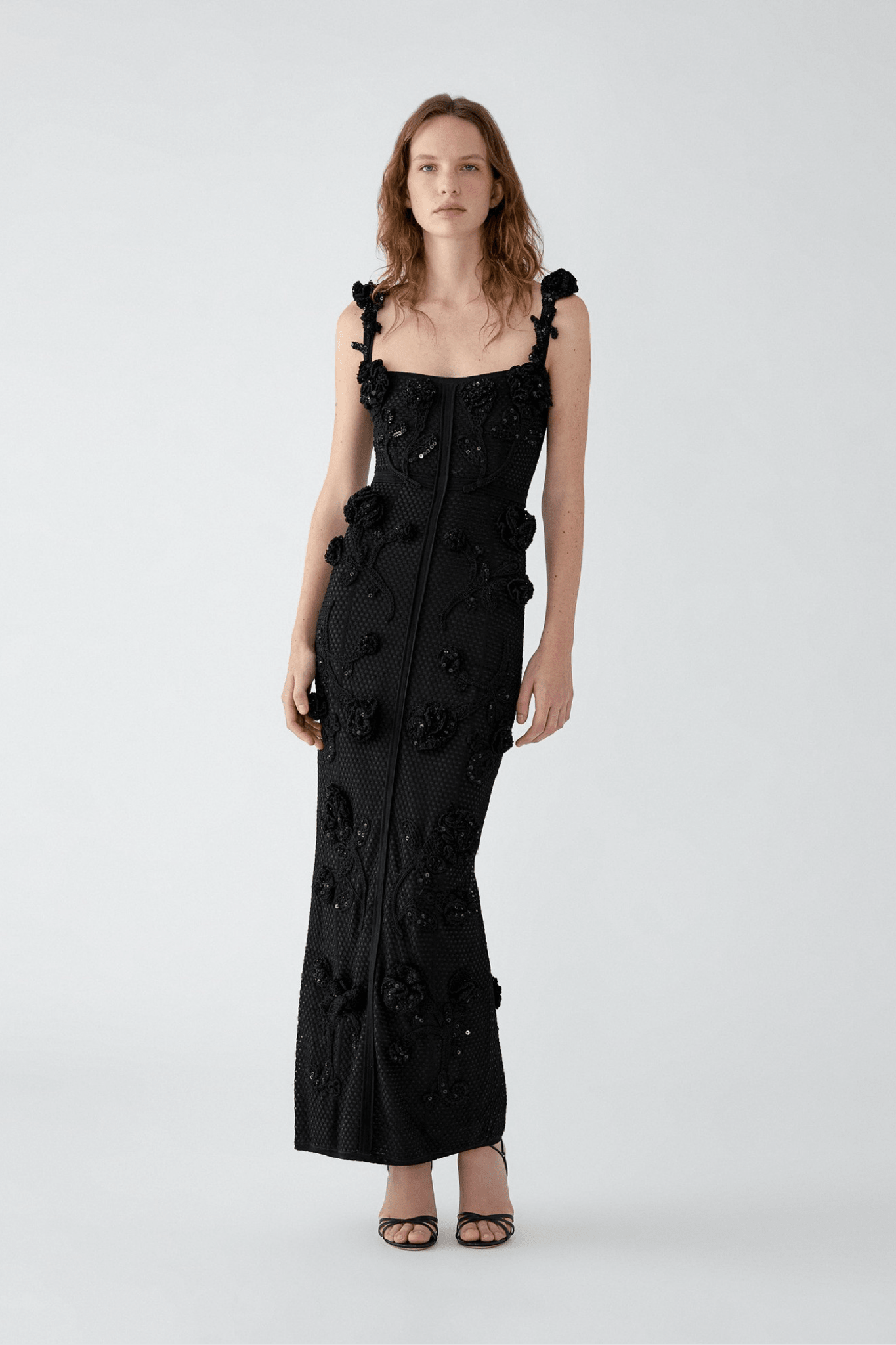 Floral Crochet Dress - ALBOUSHIYA - district 5 - dubai - riyadh - abaya - dresses - designers - evening wear - luxury - elegance - craftsmanship - gowns - cocktail dresses - collections - georges