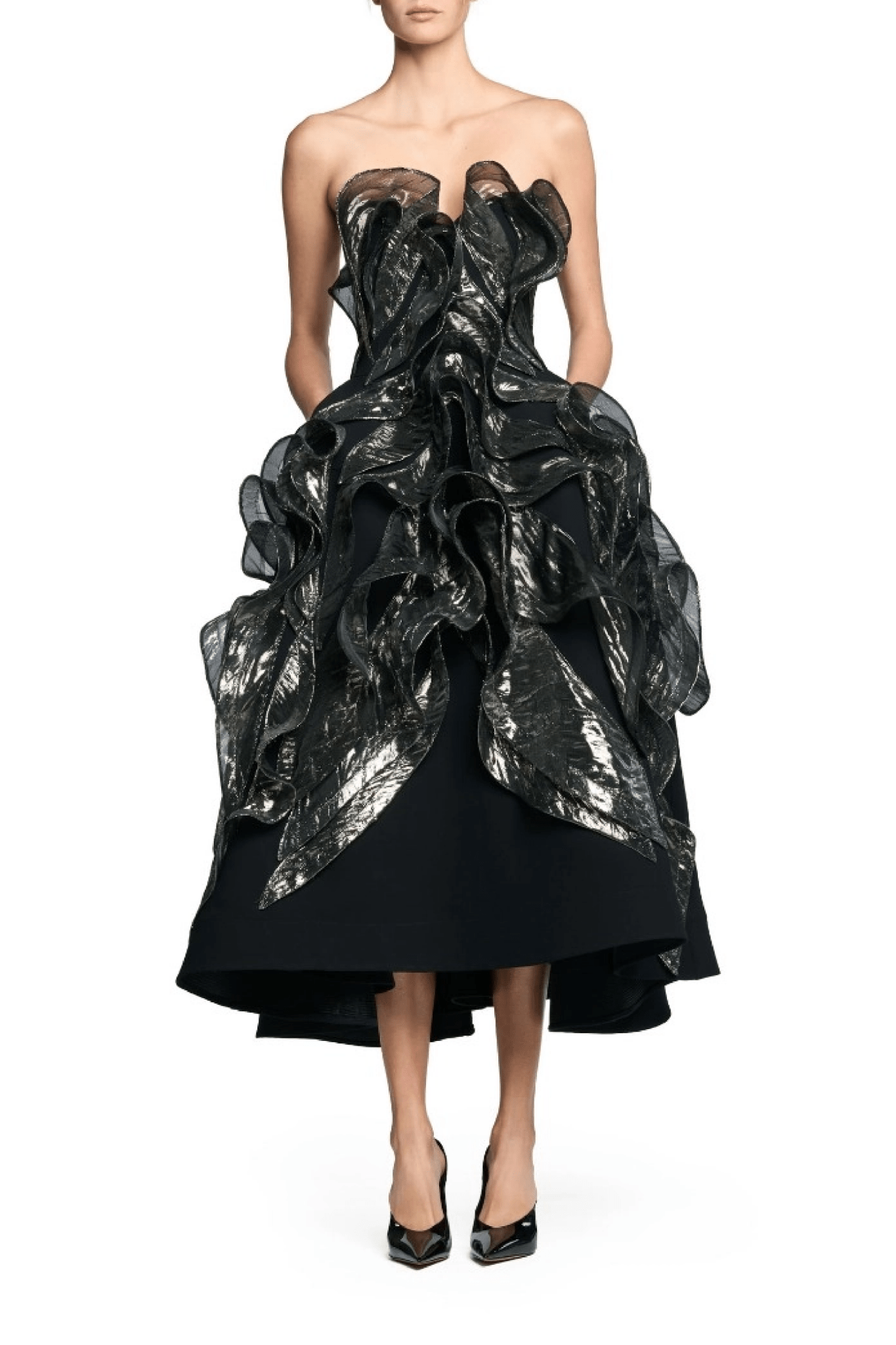 Presentation Wave Dress in Black Beetlewing - ALBOUSHIYA - district 5 - dubai - riyadh - abaya - dresses - designers - evening wear - luxury - elegance - craftsmanship - gowns - cocktail dresses - collections - georges