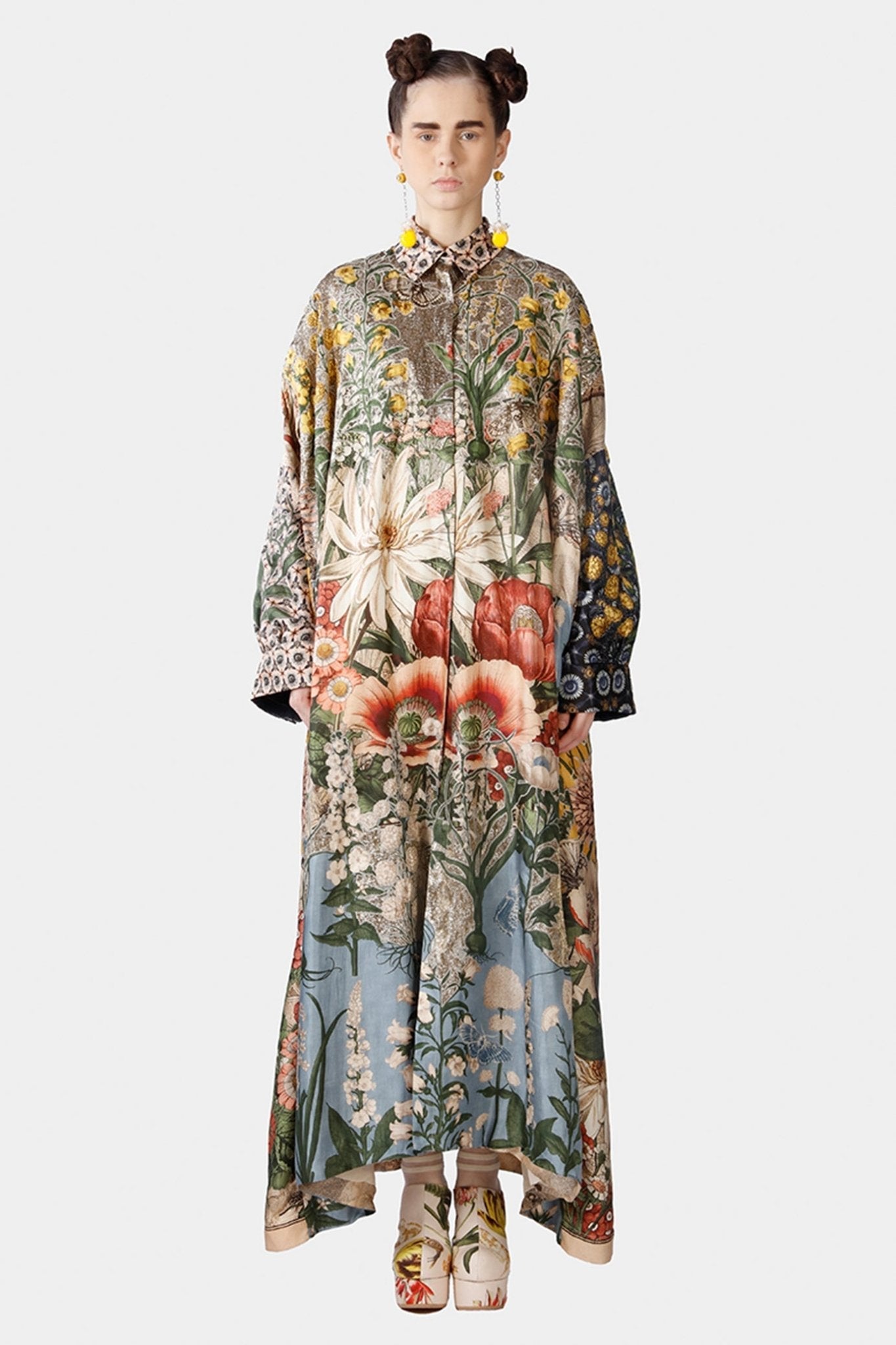 Rohna Dress - ALBOUSHIYA - district 5 - dubai - riyadh - abaya - dresses - designers - evening wear - luxury - elegance - craftsmanship - gowns - cocktail dresses - collections - georges