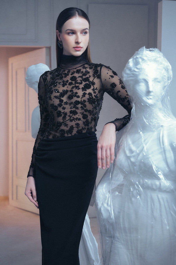 Black Fitted Floral Gown - ALBOUSHIYA - district 5 - dubai - riyadh - abaya - dresses - designers - evening wear - luxury - elegance - craftsmanship - gowns - cocktail dresses - collections - georges