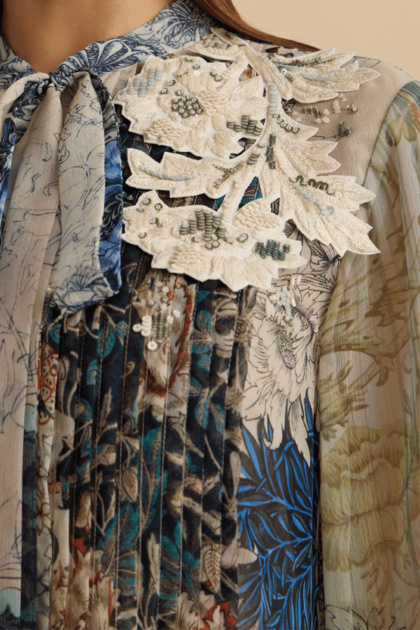 Botanical Print Maxi Dress with Lace Collar - ALBOUSHIYA - district 5 - dubai - riyadh - abaya - dresses - designers - evening wear - luxury - elegance - craftsmanship - gowns - cocktail dresses - collections - georges
