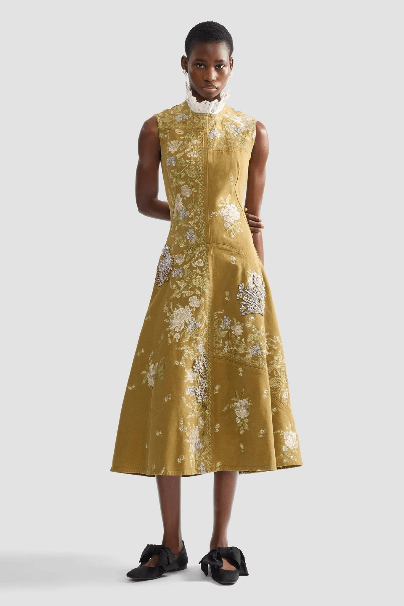 Embroidered Denim Midi Hourglass Dress - ALBOUSHIYA - district 5 - dubai - riyadh - abaya - dresses - designers - evening wear - luxury - elegance - craftsmanship - gowns - cocktail dresses - collections - georges