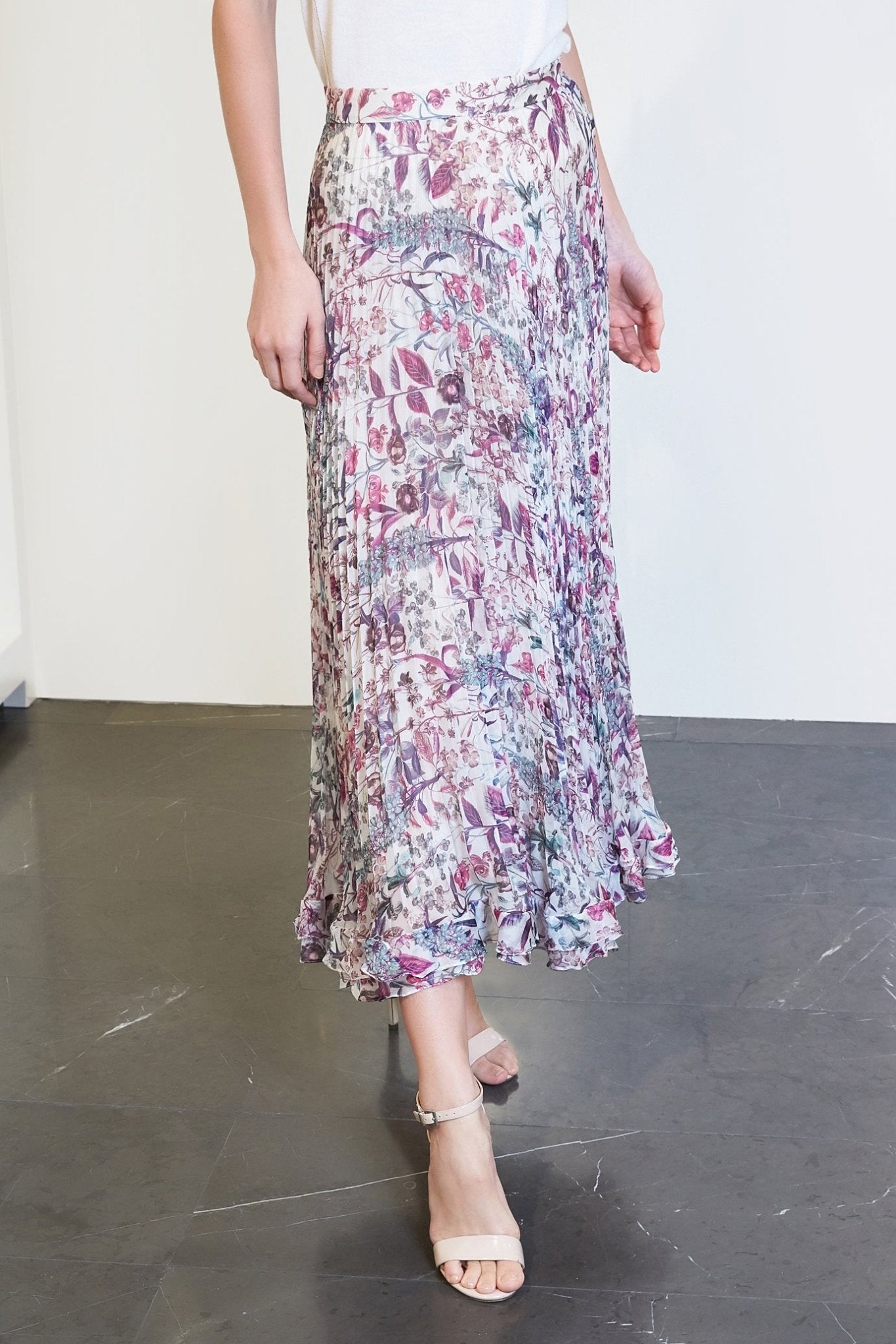 Floral Plissè Silk Skirt - ALBOUSHIYA - district 5 - dubai - riyadh - abaya - dresses - designers - evening wear - luxury - elegance - craftsmanship - gowns - cocktail dresses - collections - georges