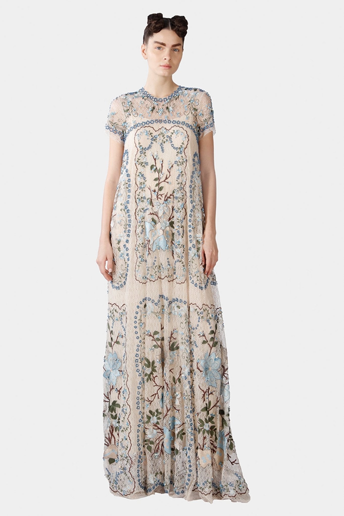 Gilona Gown - ALBOUSHIYA - district 5 - dubai - riyadh - abaya - dresses - designers - evening wear - luxury - elegance - craftsmanship - gowns - cocktail dresses - collections - georges