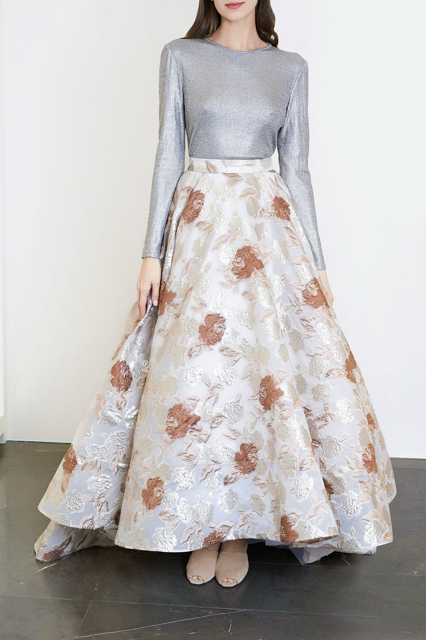 Jersey Top & Brocade Skirt - ALBOUSHIYA - district 5 - dubai - riyadh - abaya - dresses - designers - evening wear - luxury - elegance - craftsmanship - gowns - cocktail dresses - collections - georges