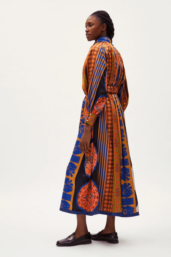 Kipos Dyo Coat Theodora - ALBOUSHIYA - district 5 - dubai - riyadh - abaya - dresses - designers - evening wear - luxury - elegance - craftsmanship - gowns - cocktail dresses - collections - georges