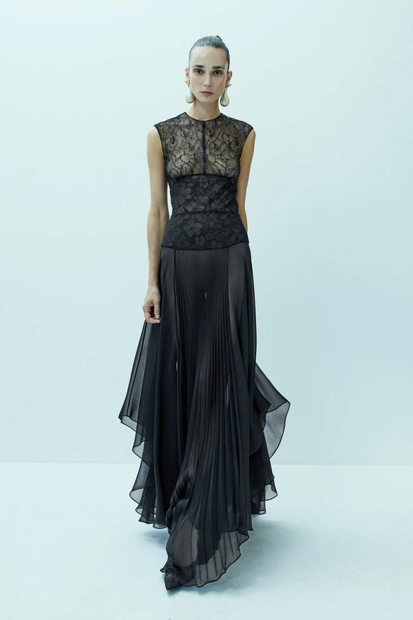 Kira Gown - ALBOUSHIYA - district 5 - dubai - riyadh - abaya - dresses - designers - evening wear - luxury - elegance - craftsmanship - gowns - cocktail dresses - collections - georges