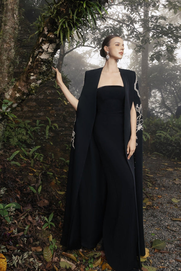 Long Cape With Straight Strapless Dress - ALBOUSHIYA - district 5 - dubai - riyadh - abaya - dresses - designers - evening wear - luxury - elegance - craftsmanship - gowns - cocktail dresses - collections - georges