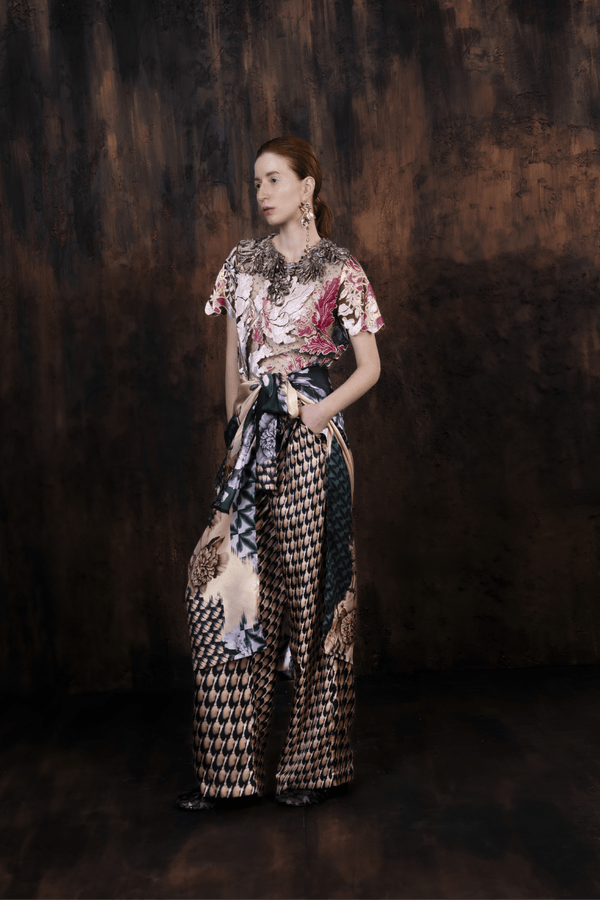 Selia Top - ALBOUSHIYA - district 5 - dubai - riyadh - abaya - dresses - designers - evening wear - luxury - elegance - craftsmanship - gowns - cocktail dresses - collections - georges