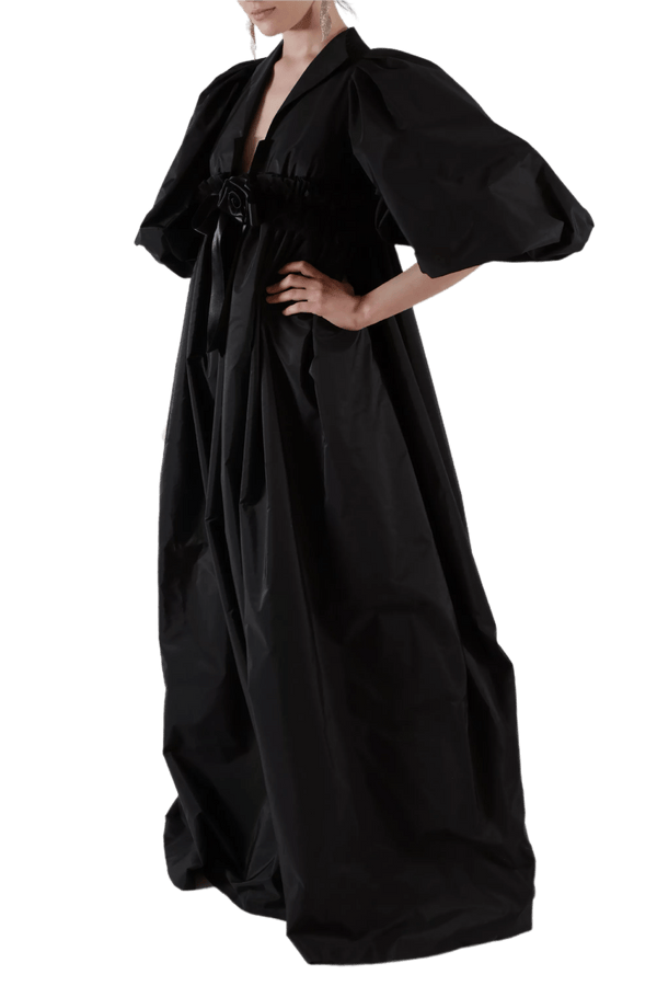 Taffeta Cape - ALBOUSHIYA - district 5 - dubai - riyadh - abaya - dresses - designers - evening wear - luxury - elegance - craftsmanship - gowns - cocktail dresses - collections - georges