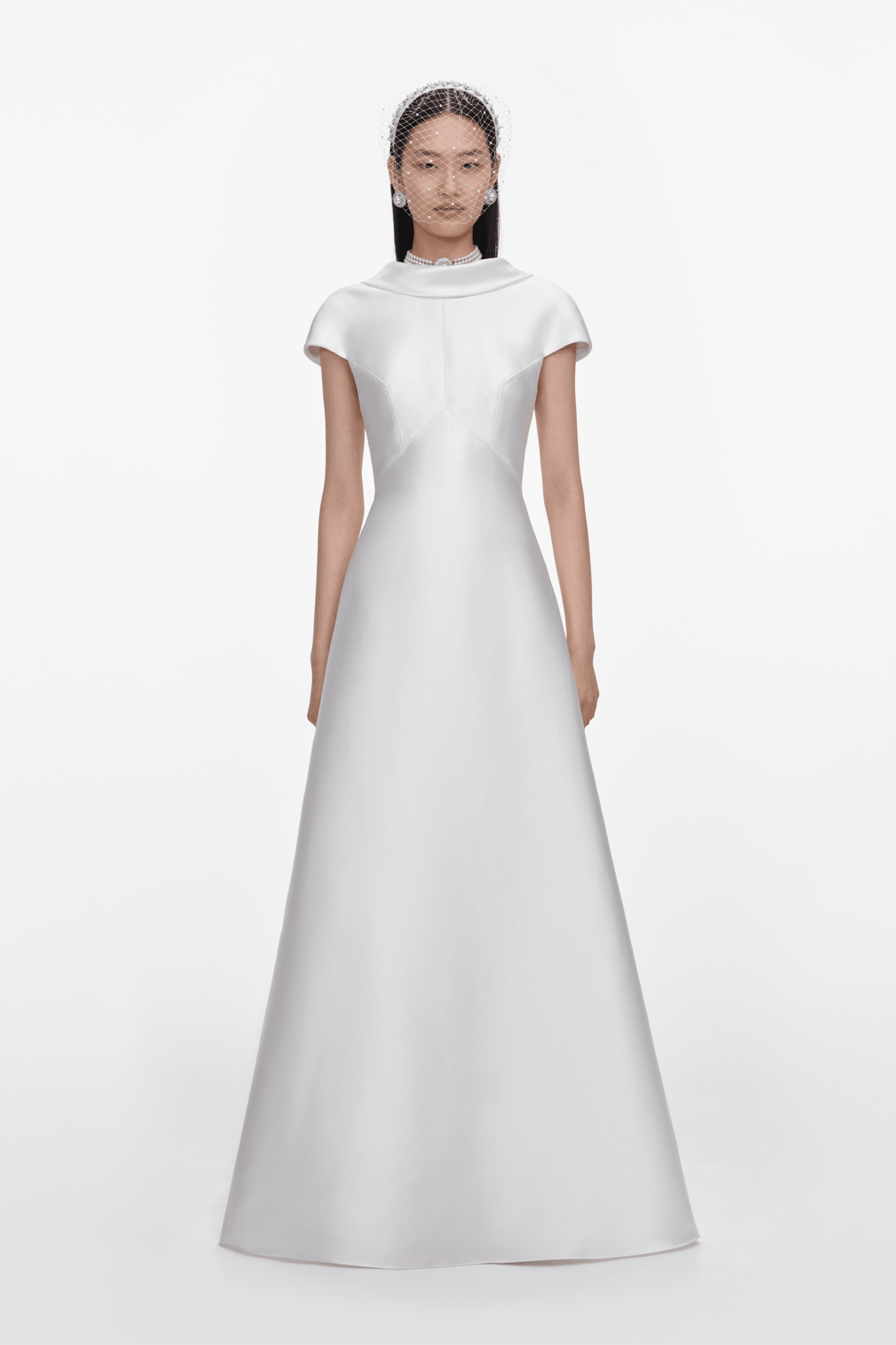White Taffeta Collared Maxi Dress - ALBOUSHIYA - district 5 - dubai - riyadh - abaya - dresses - designers - evening wear - luxury - elegance - craftsmanship - gowns - cocktail dresses - collections - georges