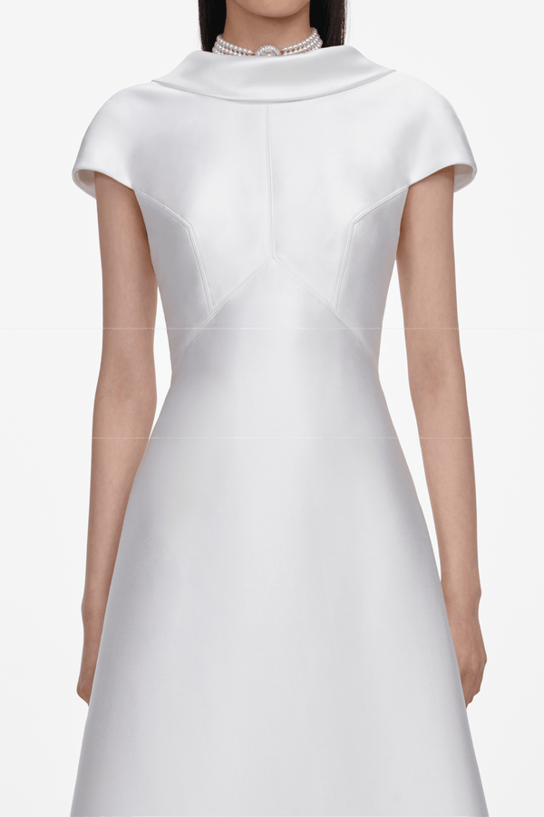 White Taffeta Collared Maxi Dress - ALBOUSHIYA - district 5 - dubai - riyadh - abaya - dresses - designers - evening wear - luxury - elegance - craftsmanship - gowns - cocktail dresses - collections - georges